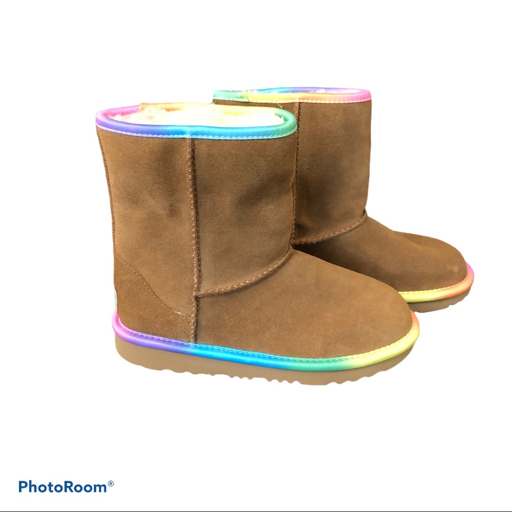 UGG Rainbow Trim Genuine Shearling Lined Boot - Picture 5 of 11